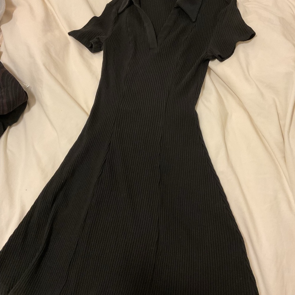 H&M Black Ribbed Midi Dress